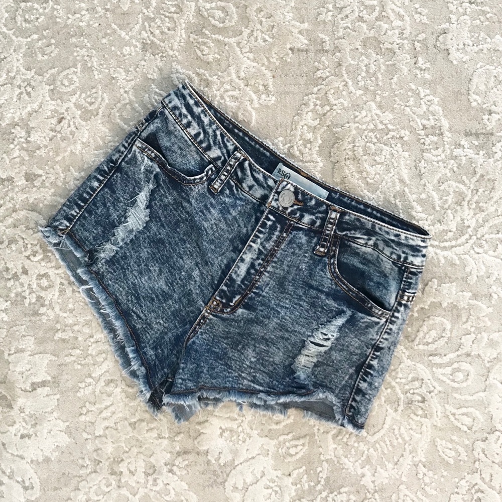 High rise mini denim jean shorts